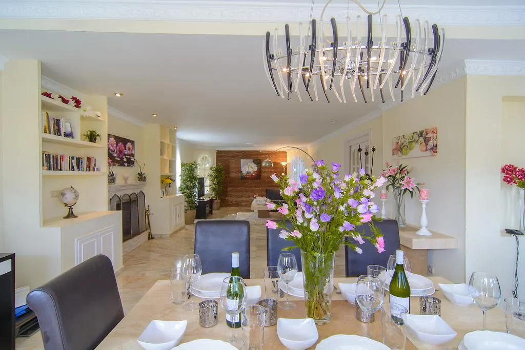 Villa Las Chapas Playa Marbella